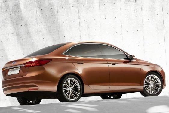 2013 Ford Escort Konsept Shangay’de görücüye çıktı