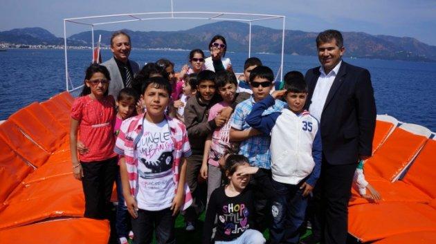 Diyarbakırlı 23 öğrenci ilk kez uçağa bindi