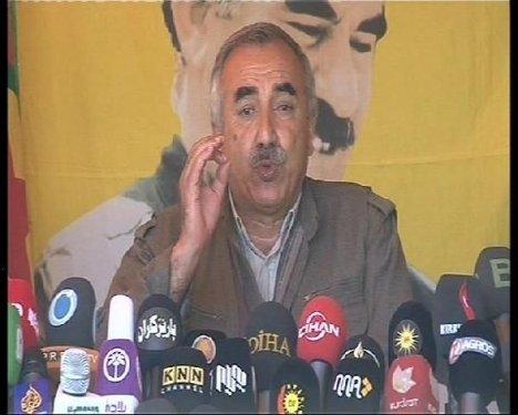 Gazeteciler Kandil'de didik didik arandı