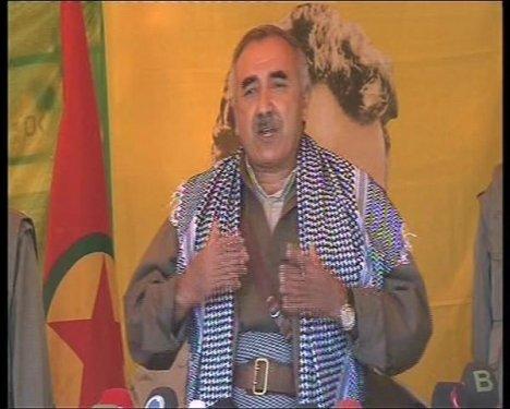 Gazeteciler Kandil'de didik didik arandı