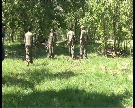 Gazeteciler Kandil'de didik didik arandı