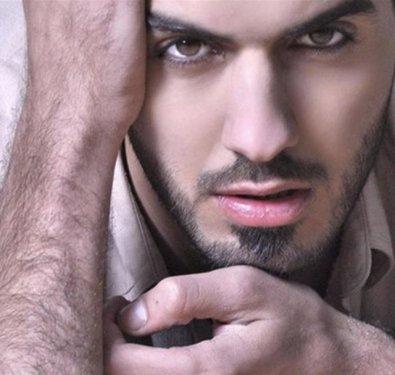 Yakışıklı olduğu için sınır dışı edildi