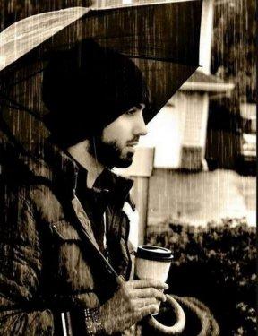 Yakışıklı olduğu için sınır dışı edildi