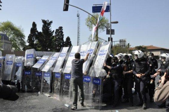 İstanbul'da olaylı 1 Mayıs kutlaması 