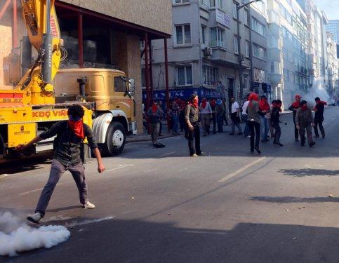 İstanbul'da olaylı 1 Mayıs kutlaması 