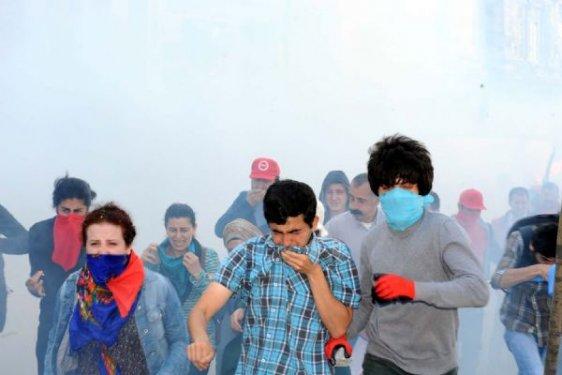 İstanbul'da olaylı 1 Mayıs kutlaması 