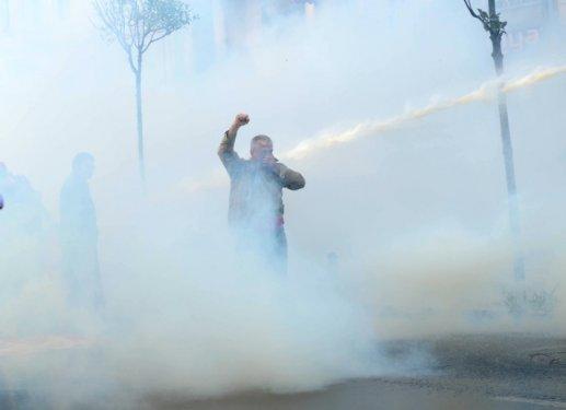 İstanbul'da olaylı 1 Mayıs kutlaması 