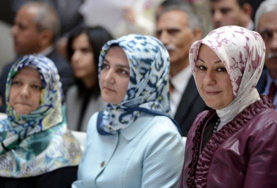 Hayrunnisa Gül öğrencilerle hamur açtı