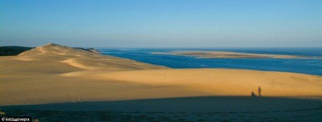 Pyla kumulu ormanı yok etmeye devam ediyor