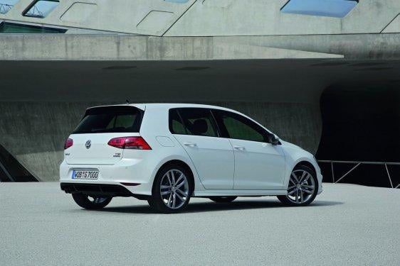 VW yeni Golf 7 için üç farklı R-Line paketi hazırladı