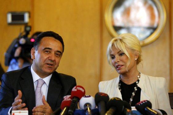 Meclis'te Ajda Pekkan rüzgarı