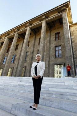 Meclis'te Ajda Pekkan rüzgarı