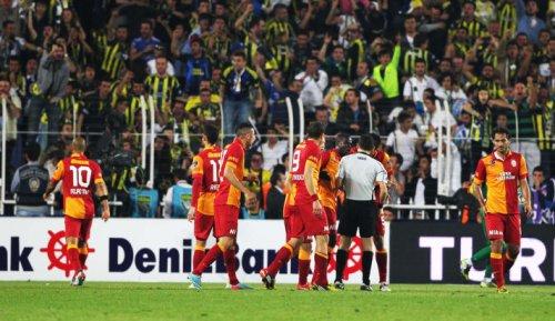 Fenerbahçe - Galatasaray maçının fotoğrafları
