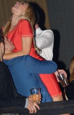 Paris Hilton´un 10 yaş küçük sevgilisine doyamıyor