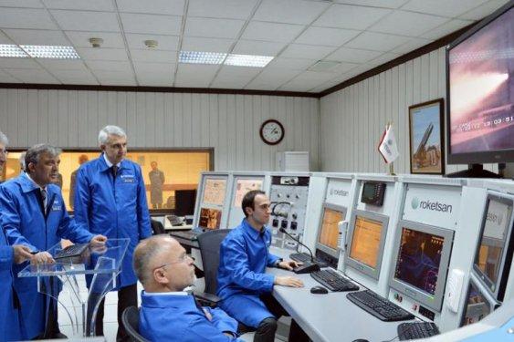 Cumhurbaşkanı Gül test roketi ateşledi - Resim 1