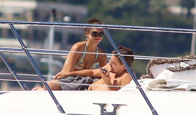 Leonardo DiCaprio bir tekne dolusu kızla tatil yaptı