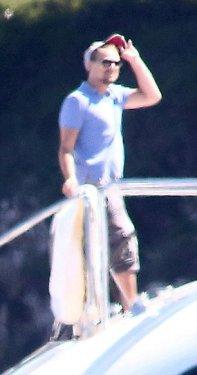 Leonardo DiCaprio bir tekne dolusu kızla tatil yaptı