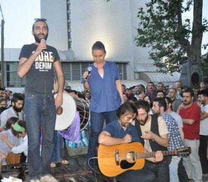 Taksim'de 5 bin kişi eylemde