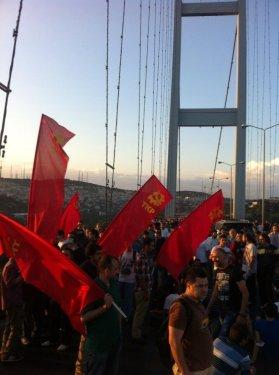 Boğaziçi Köprüsü trafiğe kapatıldı