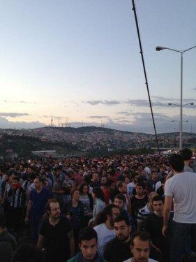 Boğaziçi Köprüsü trafiğe kapatıldı