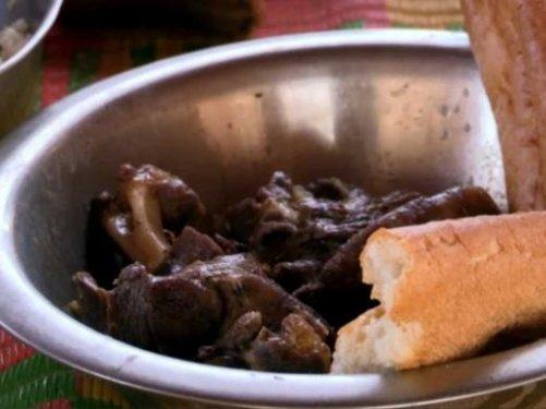 Moritanya'da kadınlar zorla şişmanlatılıyor