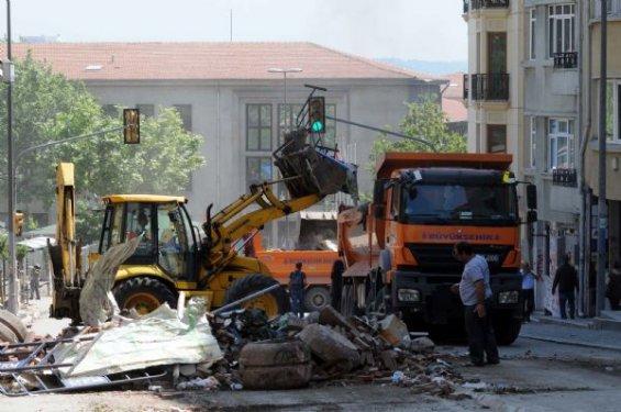 Polis Taksim'e girdi 