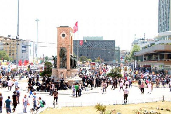 Polis Taksim'e girdi 