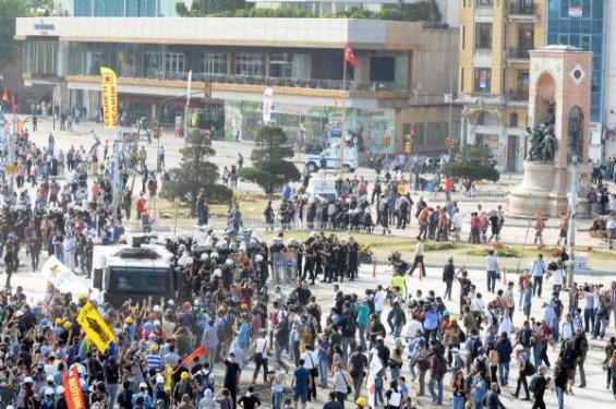 Polis Taksim'e girdi 