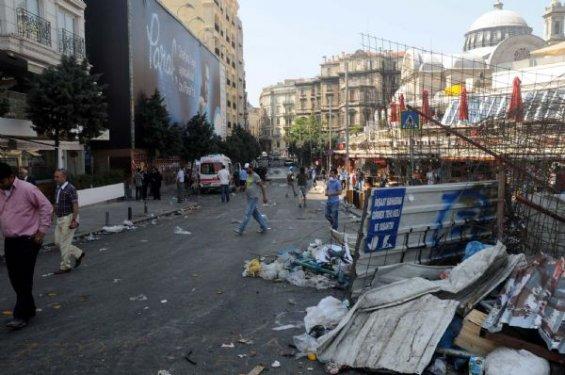 Polis Taksim'e girdi 
