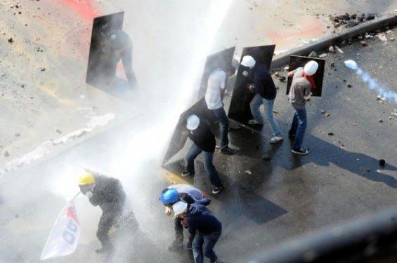 Polis Taksim'e girdi 