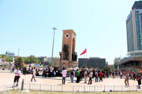 Polis Taksim'e girdi 