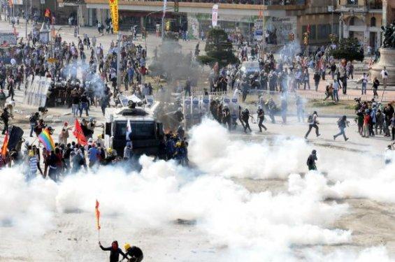 Polis Taksim'e girdi 