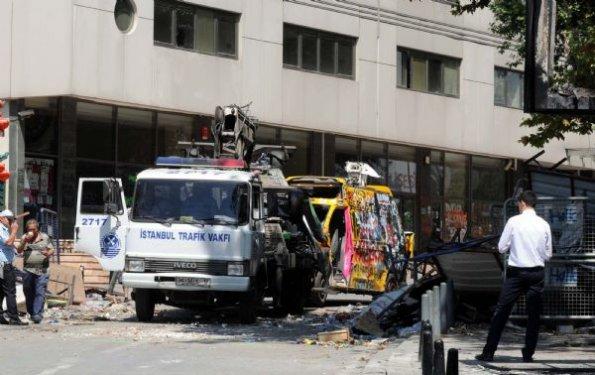 Polis Taksim'e girdi 