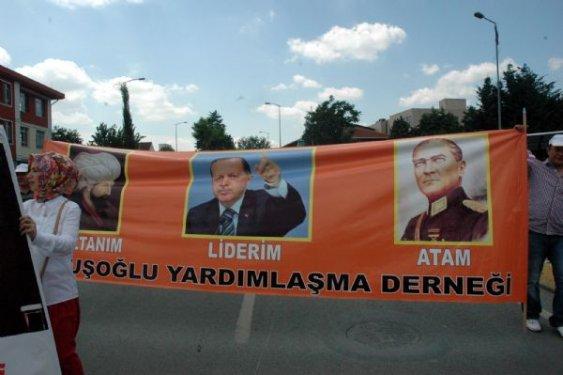 AK Partililer ile eylemcilerin slogan yarışı  - Resim 5