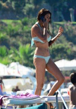 Ebru Şancı tatilde