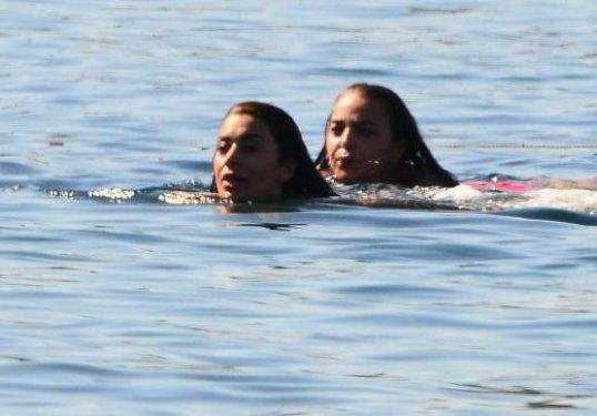 Ebru Şancı tatilde