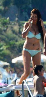 Ebru Şancı tatilde