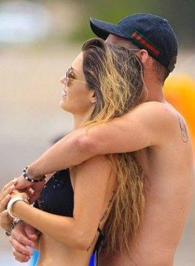 Yenge Cabau süper kahraman oldu