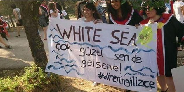 ODTÜ mezuniyet töreninden kötü espirili pankartlar