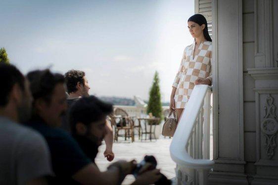 Tuba Büyüküstün Elle Arabia dergisi çekimleri