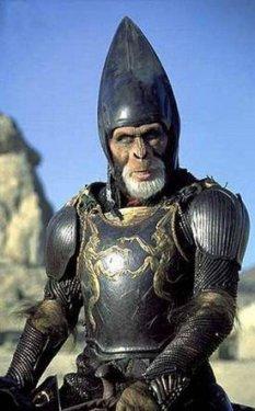 Maskelerin ardındaki gerçek yüzler