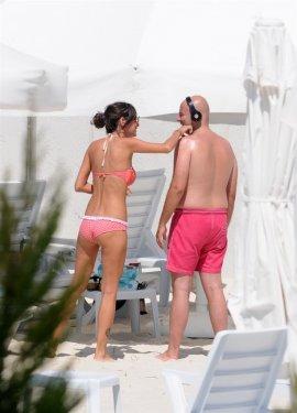 Yasemin Ergene eşiyle tatilede