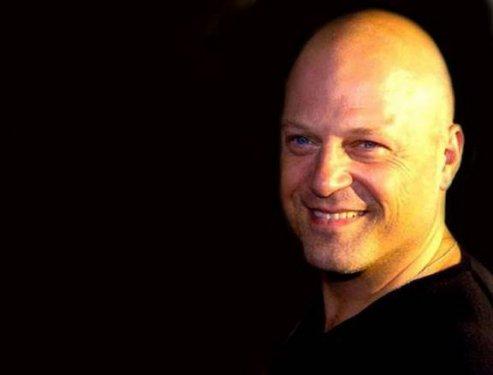 Maskelerin ardındaki gerçek yüzler