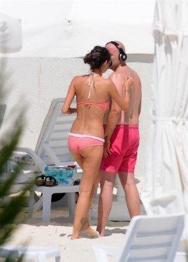 Yasemin Ergene eşiyle tatilede