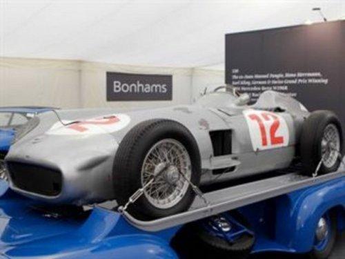 1954 Mercedes yarış arabası rekor fiyata satıldı