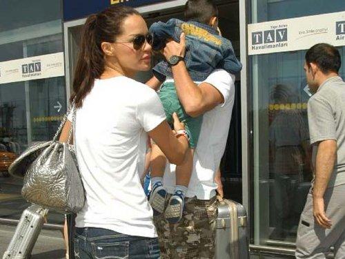 Ebru Şallı tatile çıktı