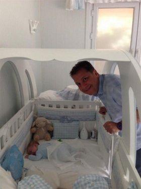 Ünlü bebeklerin ilk pozları