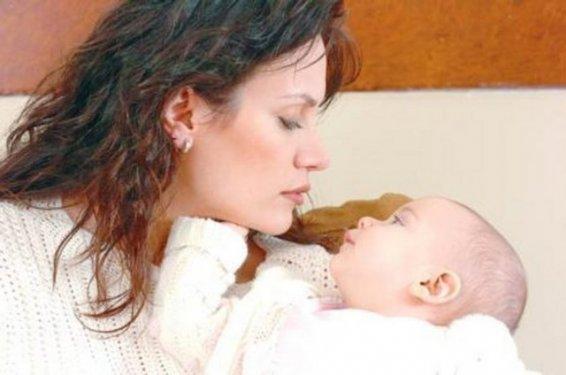 Ünlü bebeklerin ilk pozları