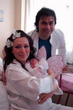 Ünlü bebeklerin ilk pozları