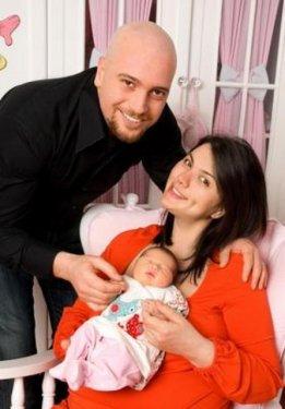 Ünlü bebeklerin ilk pozları